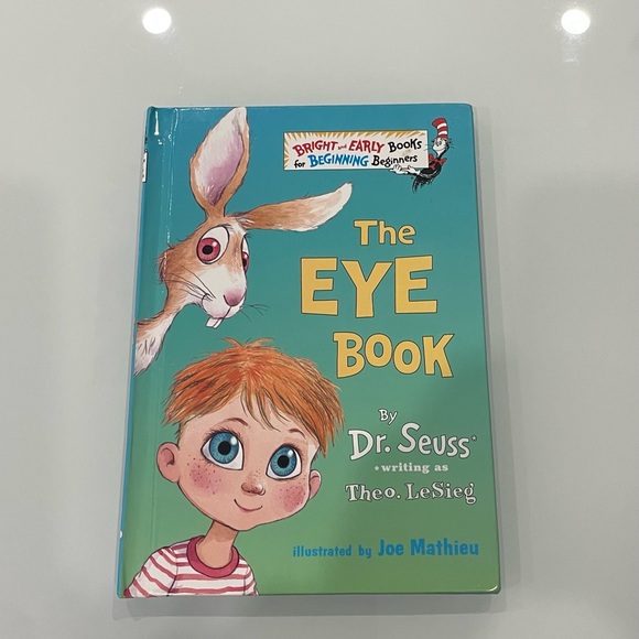 8 Dr.Seuss books! - Picture 7 of 8